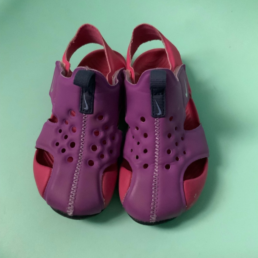 Nike Sunray purple + pink size 9 toddler sandals